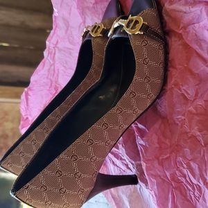 Etienne Aigner monogram heels